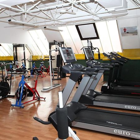Guenes Hotel Merter Istambul Instalações foto