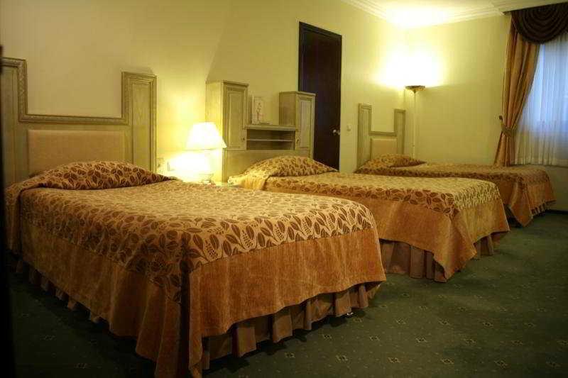 Guenes Hotel Merter Istambul Quarto foto