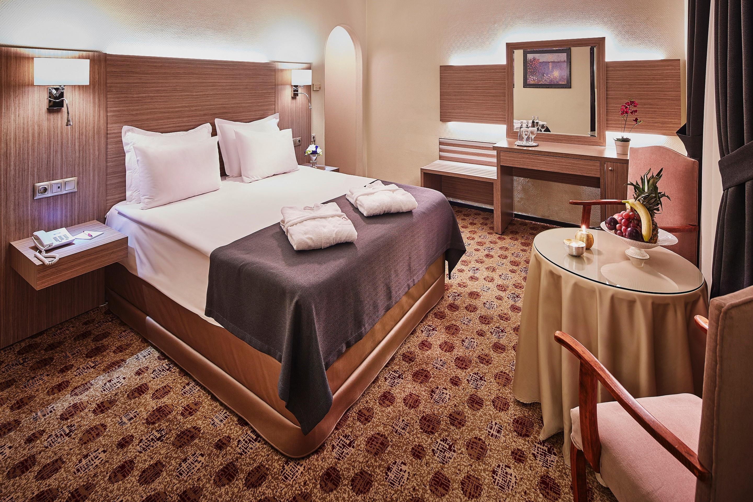 Guenes Hotel Merter Istambul Exterior foto
