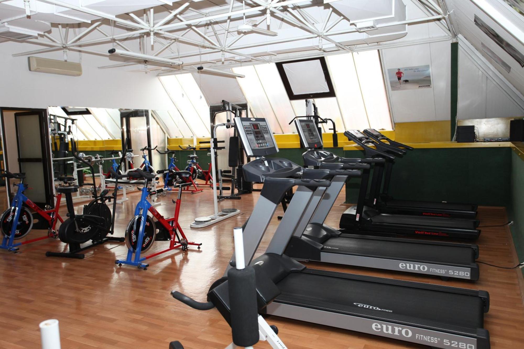 Guenes Hotel Merter Istambul Instalações foto