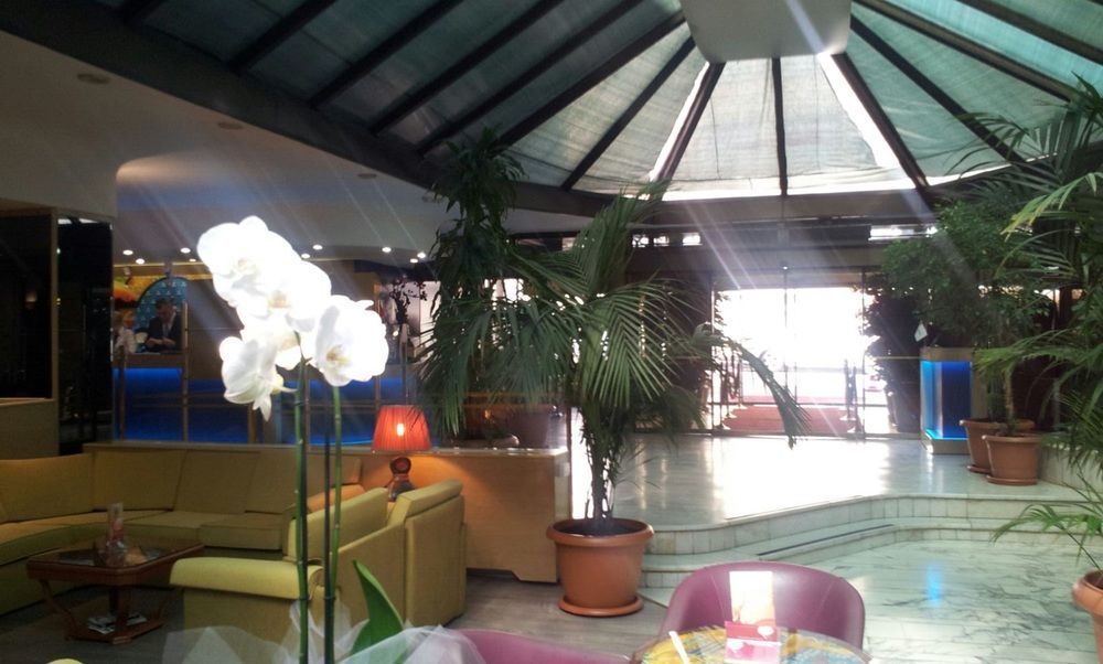 Guenes Hotel Merter Istambul Exterior foto