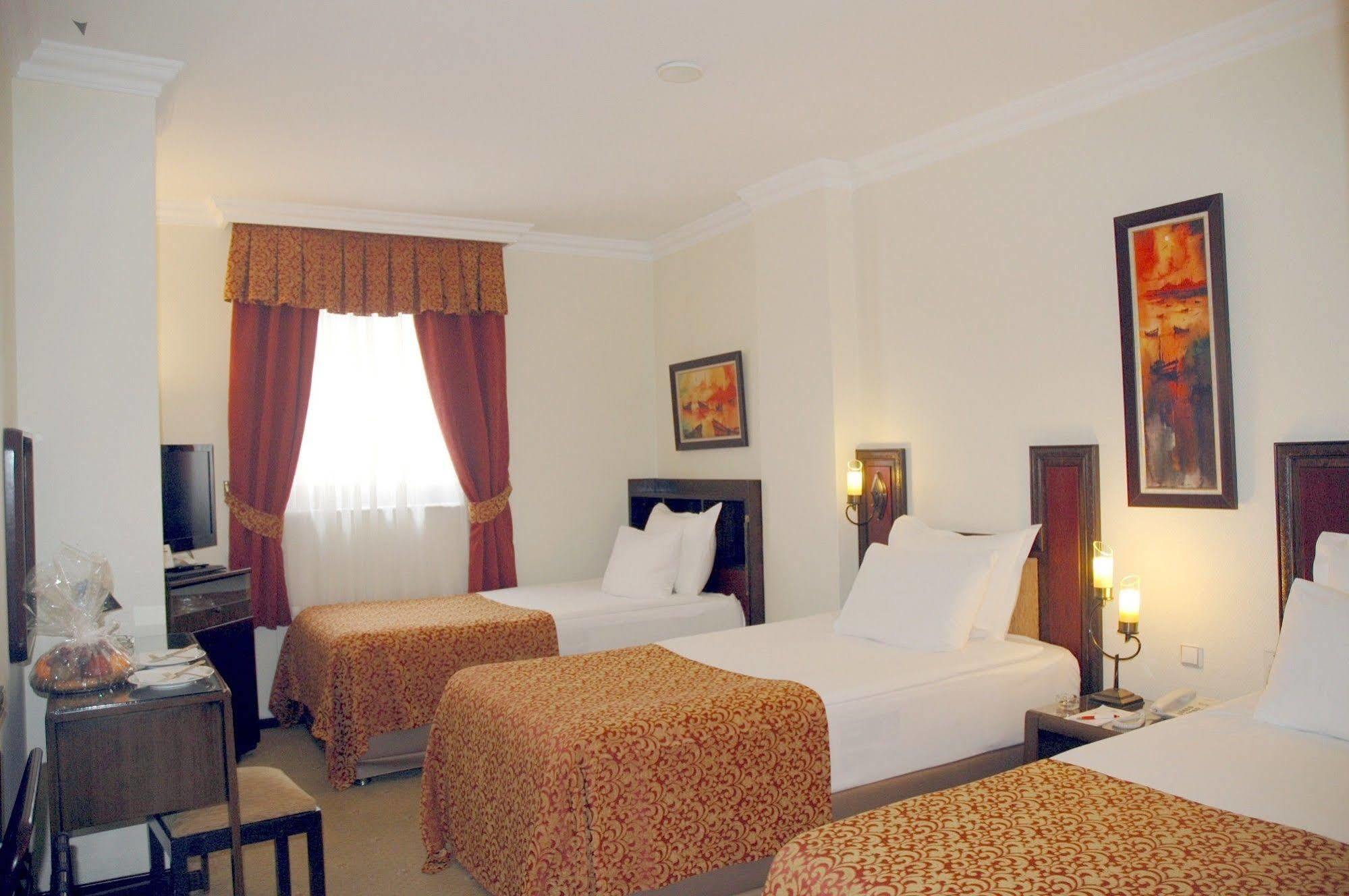 Guenes Hotel Merter Istambul Exterior foto